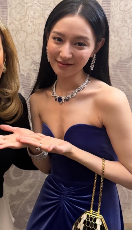 김지원 말라도 너무 마른 근황 놀란 팬들 반응